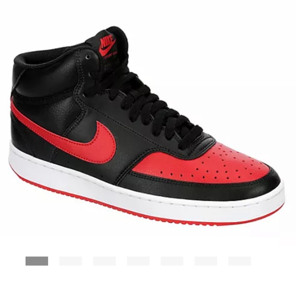NIKE MENS COURT VISION MID SNEAKER! Great condition!